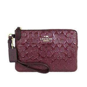 COACH SIGNATURE WRISTLET SHIMMERING LEATHER